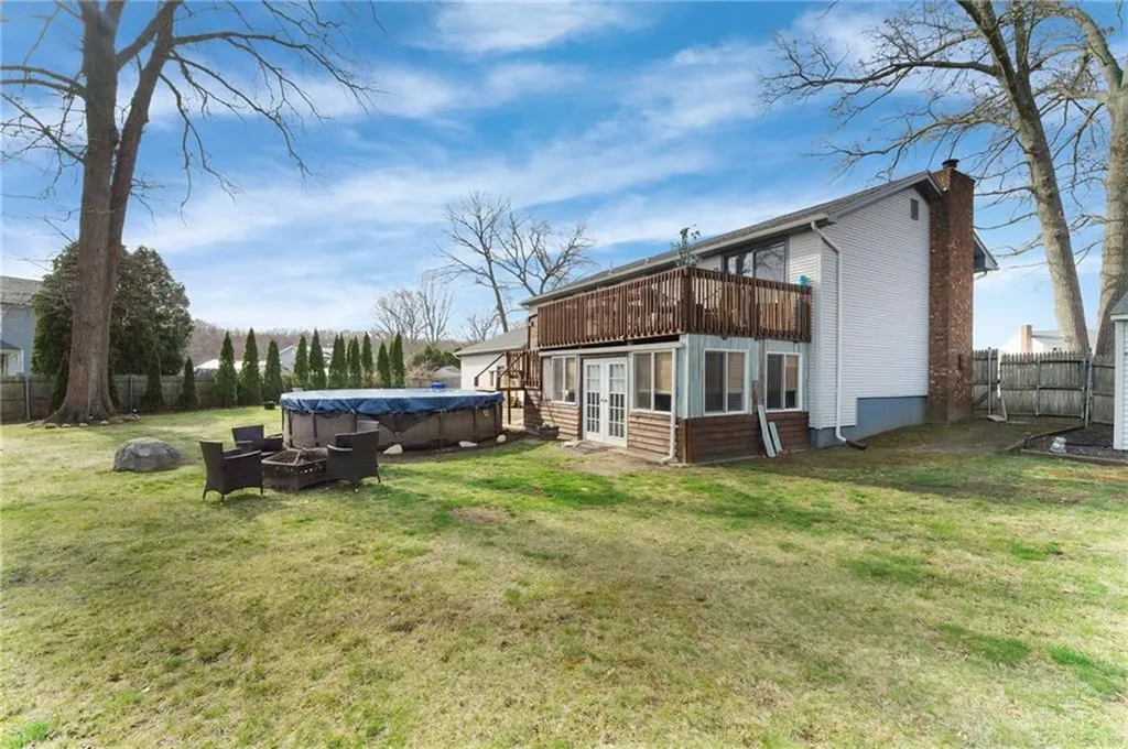 22 Freedom Court Johnston RI 02919