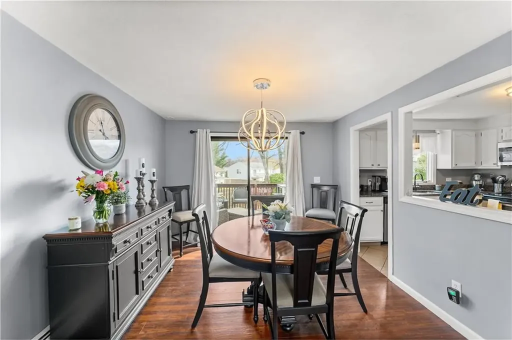 22 Freedom Court Johnston RI 02919