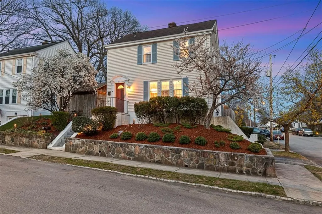 244 Summer Street Cranston RI 02910