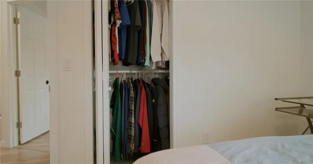 32 Wendy Way West Warwick RI 02893