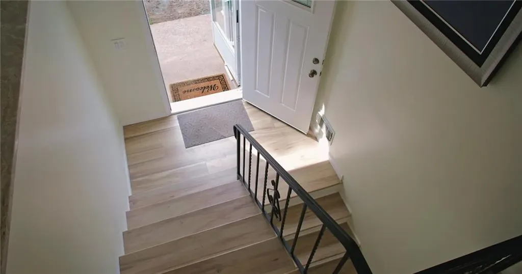 32 Wendy Way West Warwick RI 02893