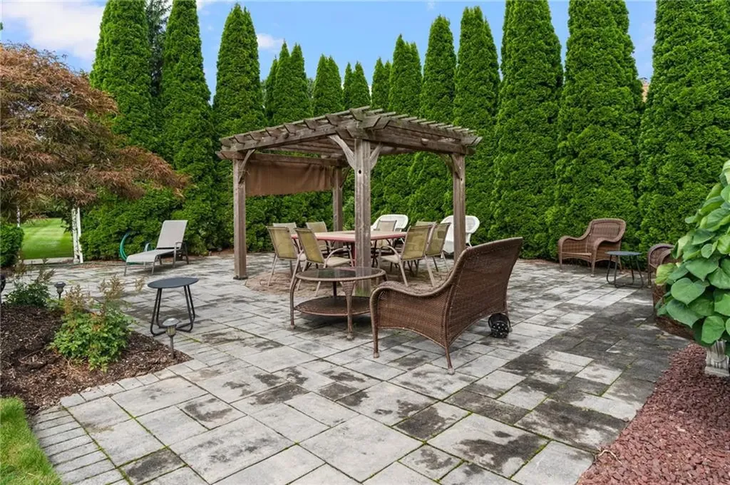 67 Peck Hill Road Johnston RI 02919