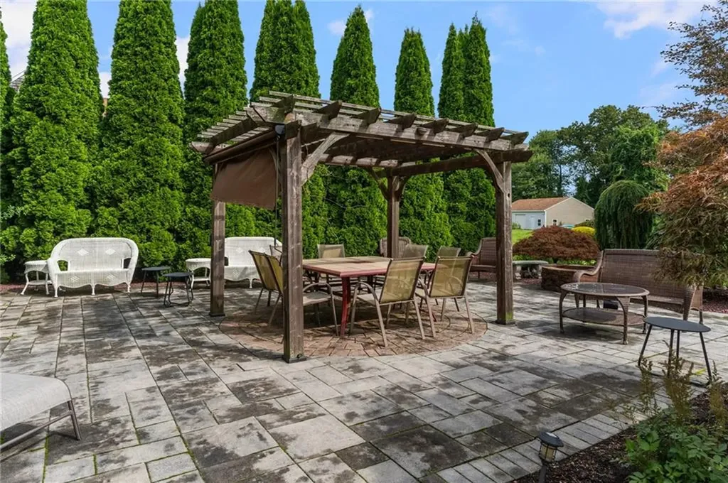 67 Peck Hill Road Johnston RI 02919