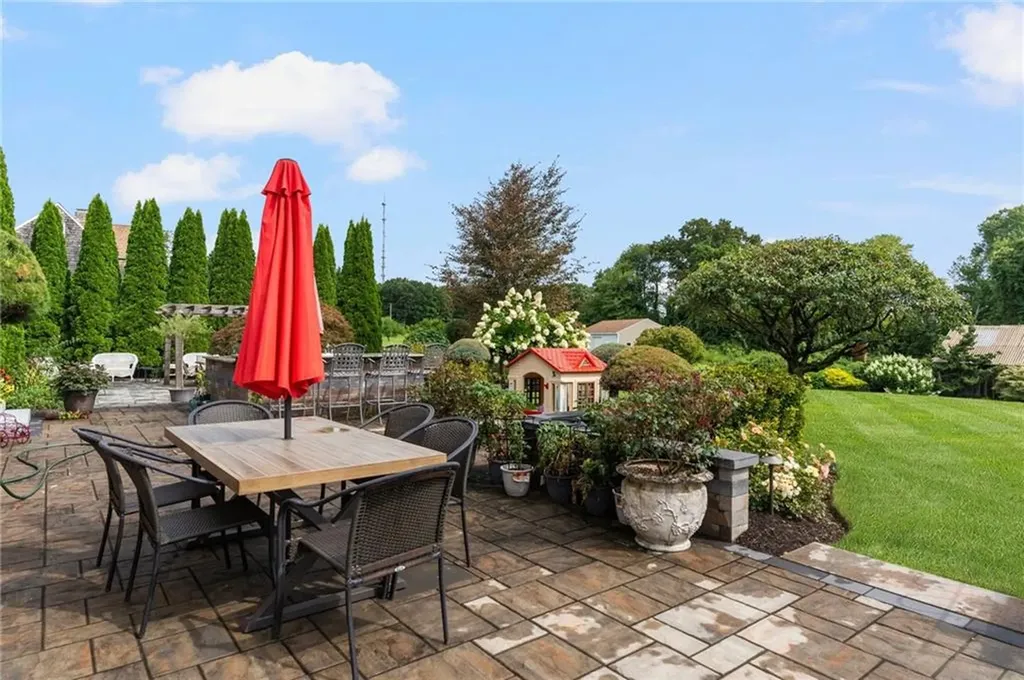 67 Peck Hill Road Johnston RI 02919