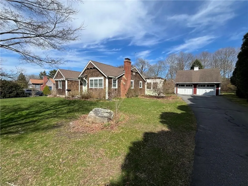55 Howland Avenue Jamestown RI 02835