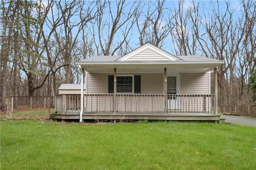 409 Knotty Oak Road Coventry RI 02816