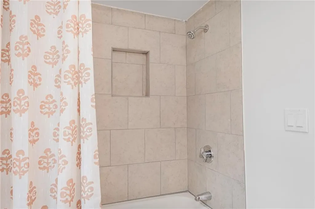 409 Knotty Oak Road Coventry RI 02816