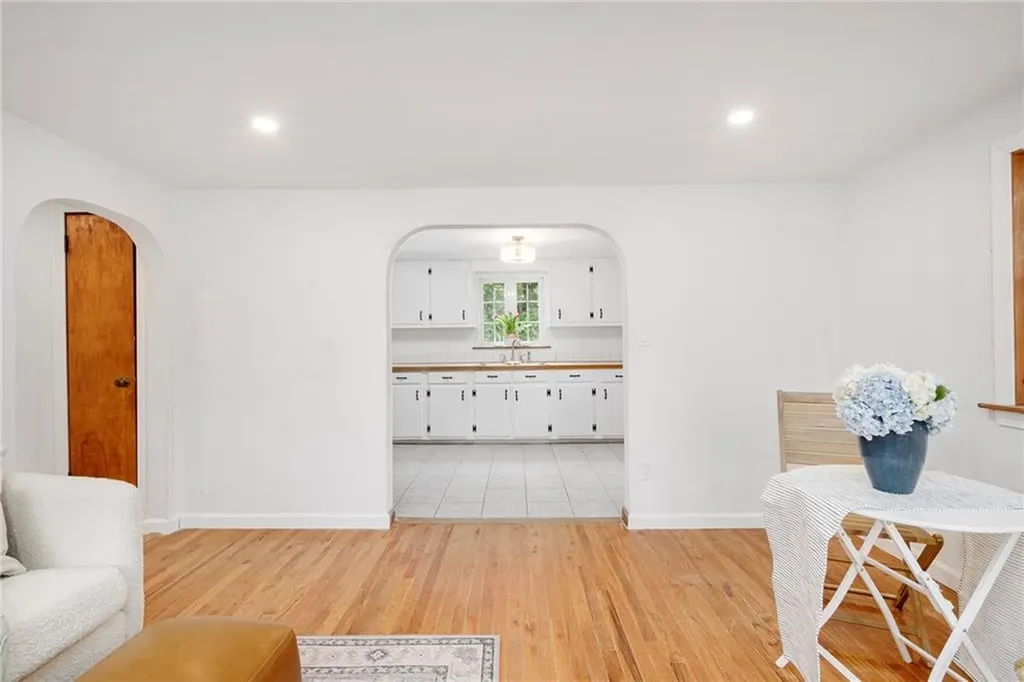 409 Knotty Oak Road Coventry RI 02816