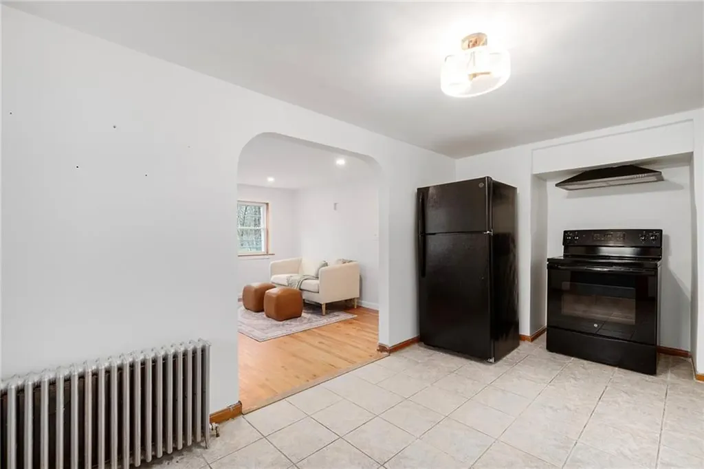 409 Knotty Oak Road Coventry RI 02816