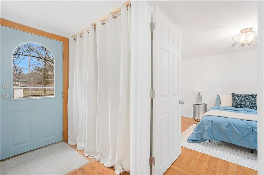 409 Knotty Oak Road Coventry RI 02816