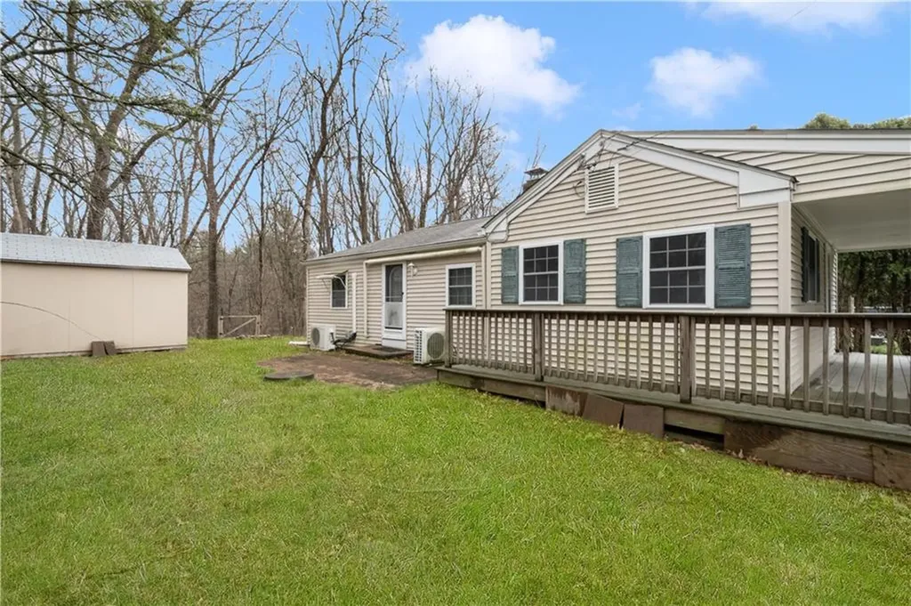 409 Knotty Oak Road Coventry RI 02816
