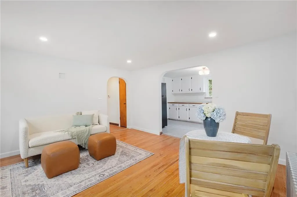 409 Knotty Oak Road Coventry RI 02816