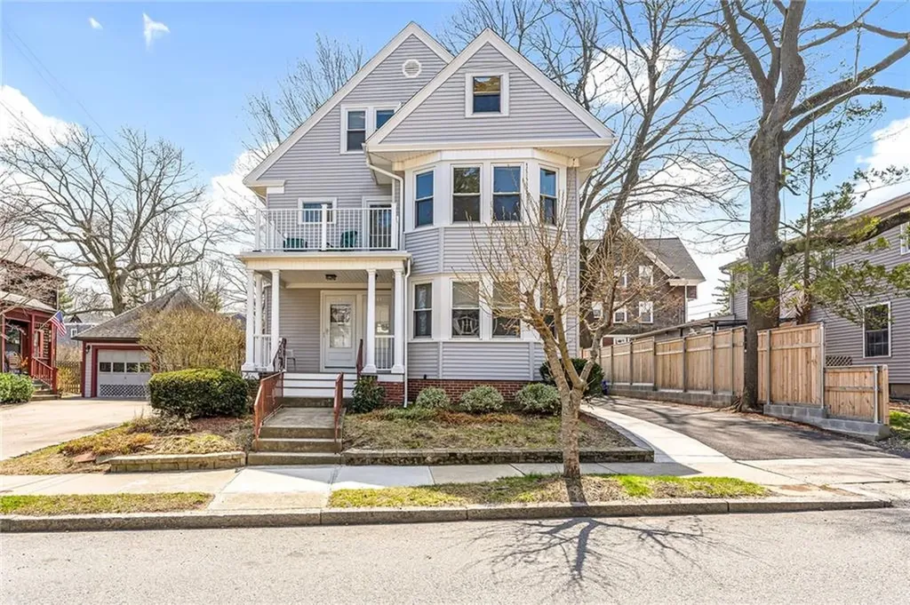 141 143 8th Street Providence RI 02906