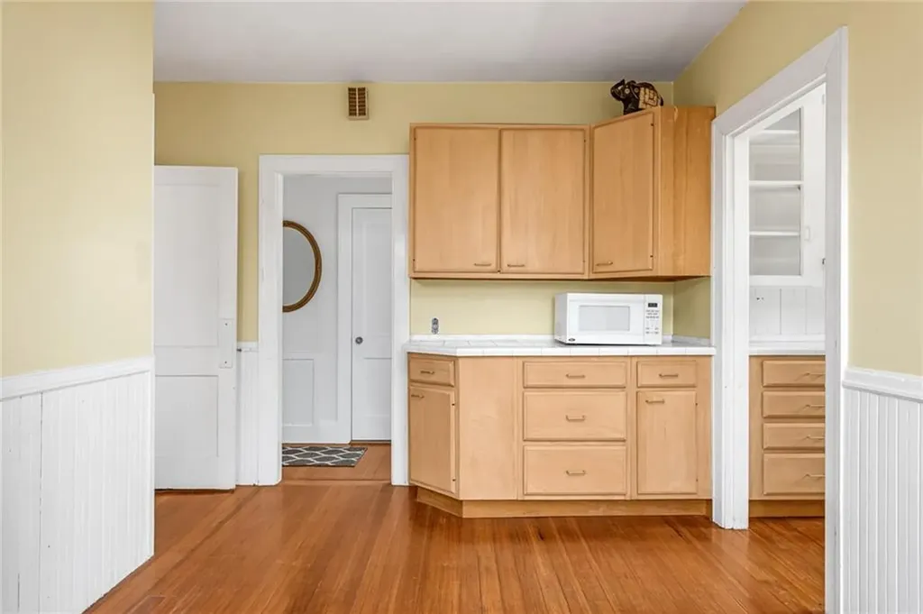 141 143 8th Street Providence RI 02906