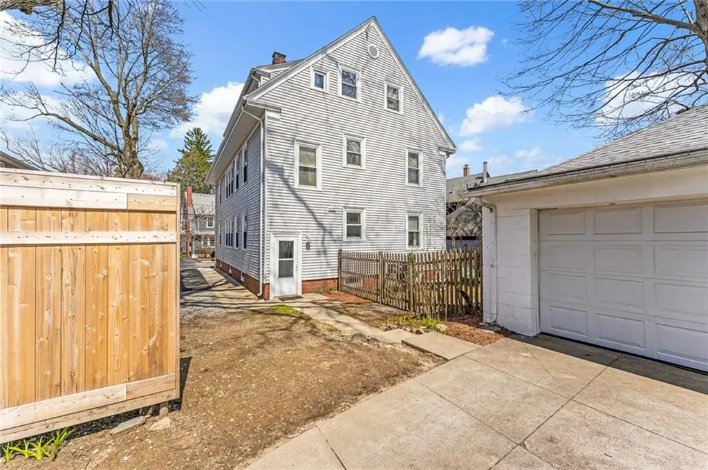 141 143 8th Street Providence RI 02906