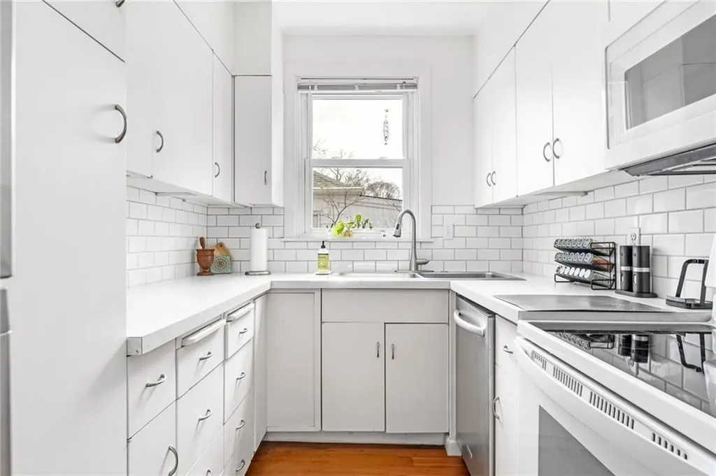 141 143 8th Street Providence RI 02906
