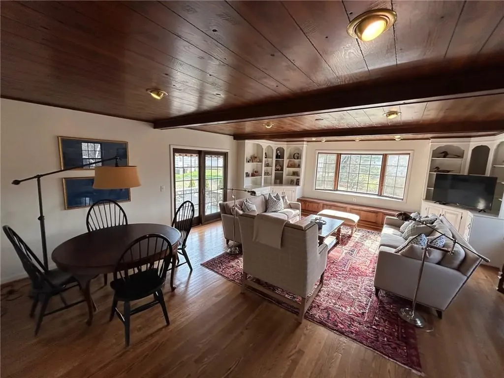 5 Myrtle Avenue Westerly RI 02891