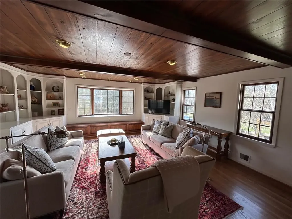 5 Myrtle Avenue Westerly RI 02891