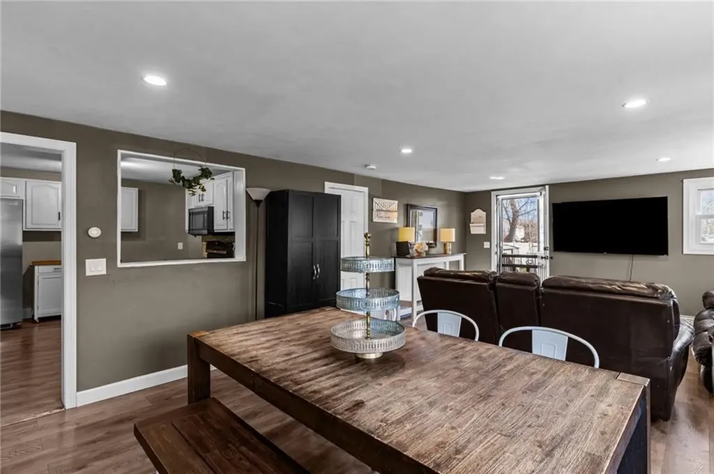 18 Mason Street West Warwick RI 02893