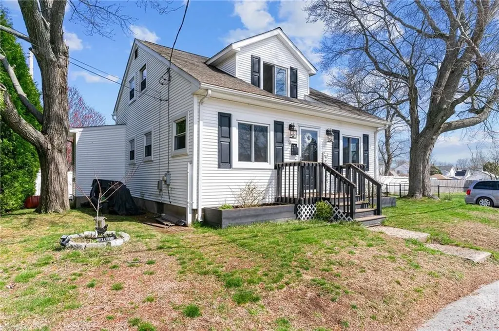 18 Mason Street West Warwick RI 02893