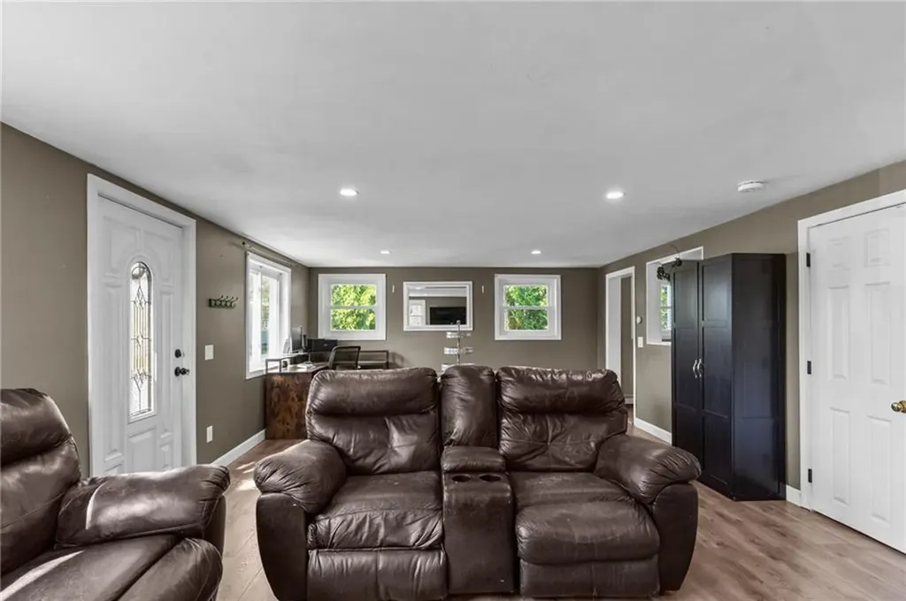 18 Mason Street West Warwick RI 02893