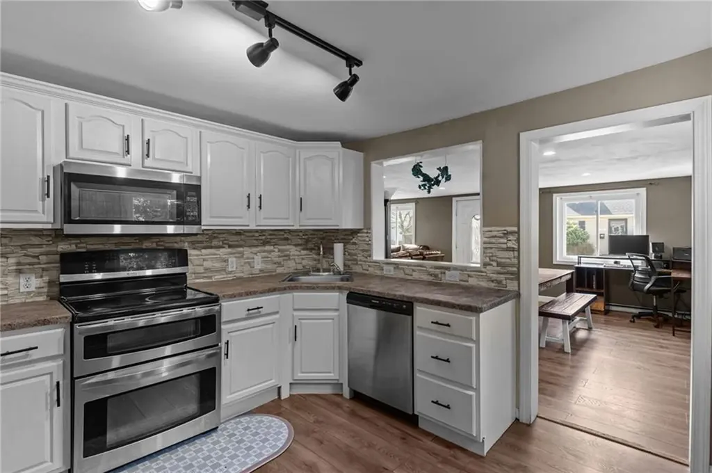 18 Mason Street West Warwick RI 02893