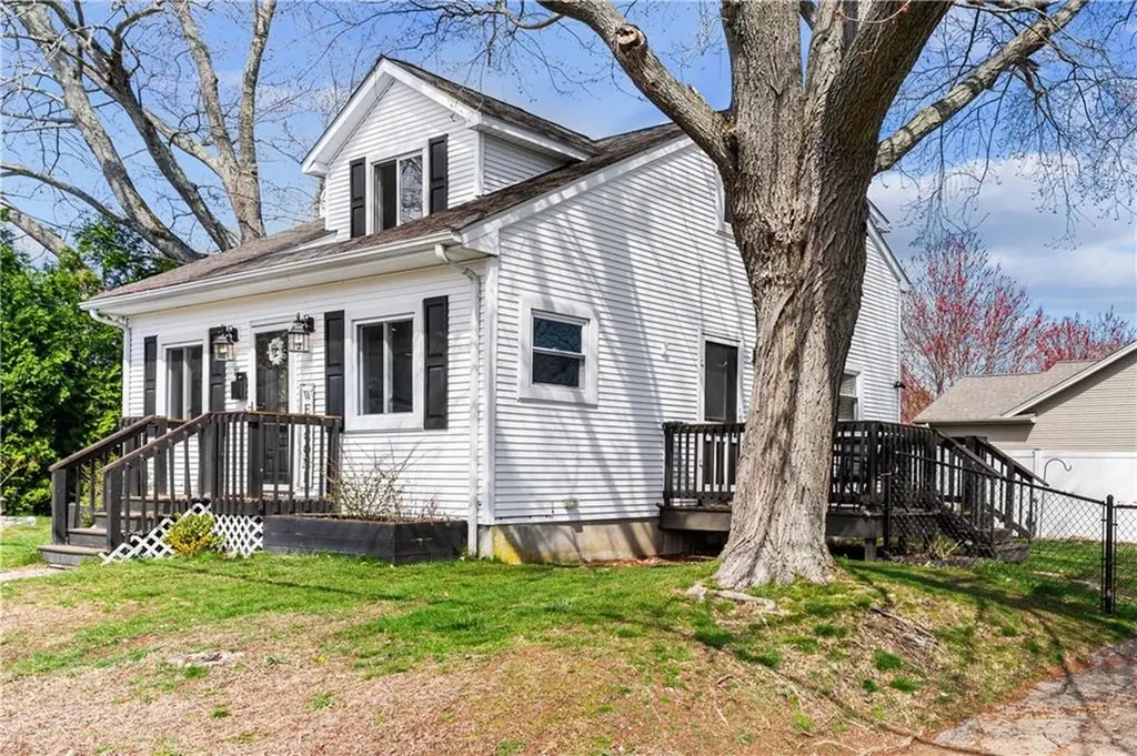 18 Mason Street West Warwick RI 02893