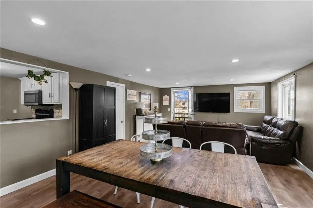 18 Mason Street West Warwick RI 02893