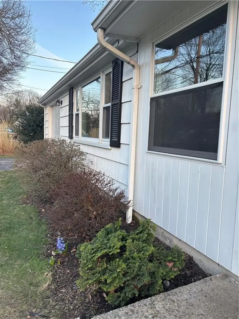7 Sherbrook Road Barrington RI 02806