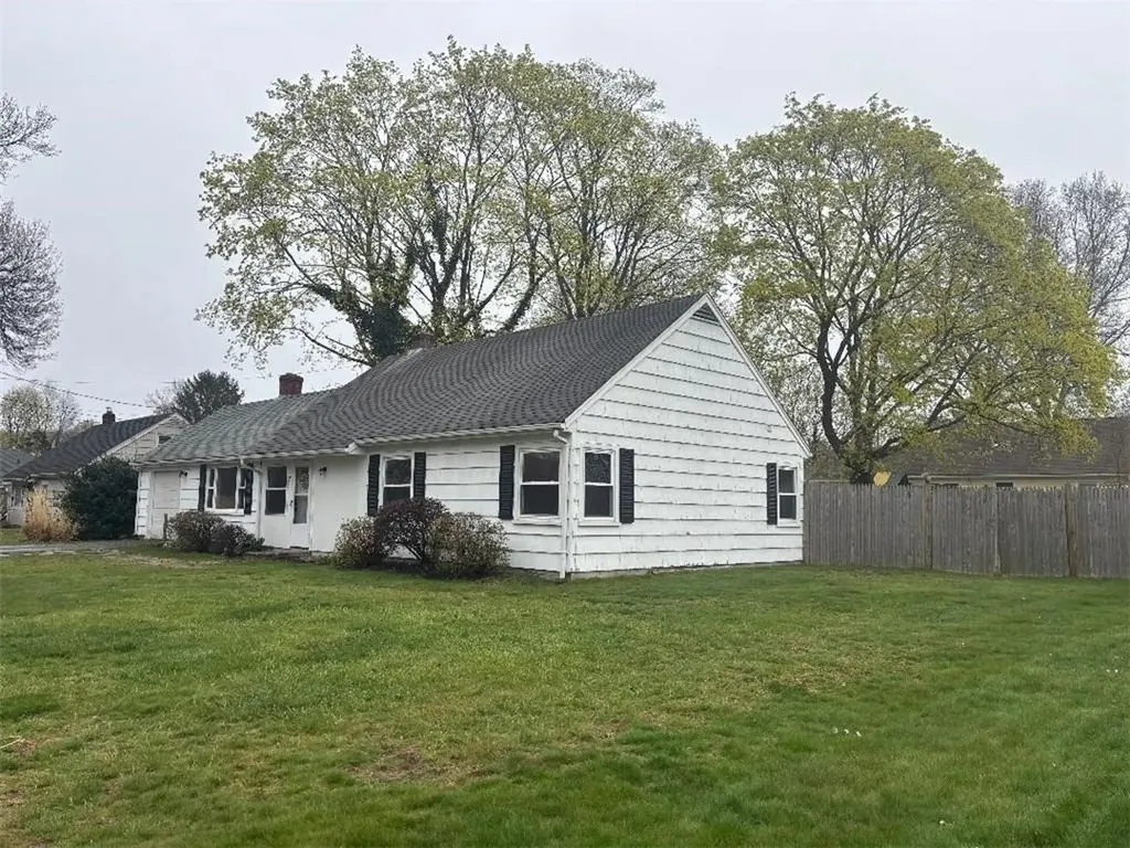 7 Sherbrook Road Barrington RI 02806