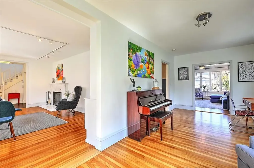 20 Alfred Stone Road Providence RI 02906