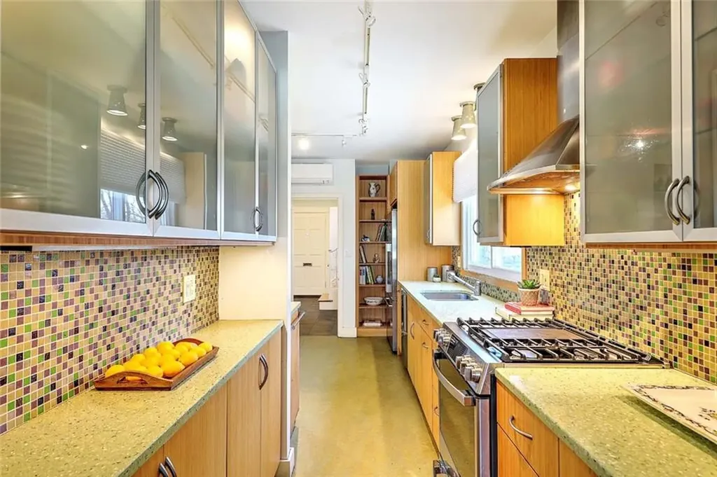 20 Alfred Stone Road Providence RI 02906