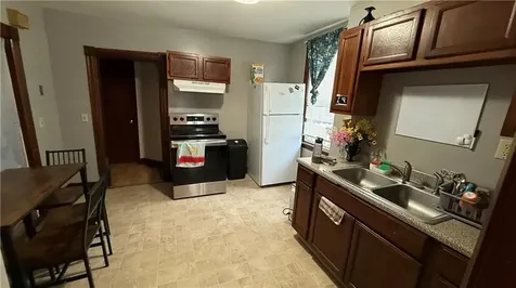 51 Maple Street Warren MA 01083