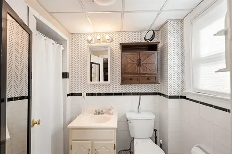 15 Thompson Street Warren RI 02885