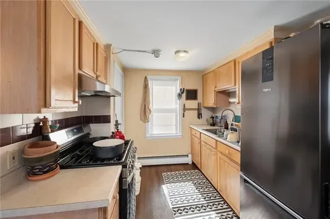 15 Thompson Street Warren RI 02885