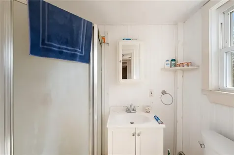 15 Thompson Street Warren RI 02885