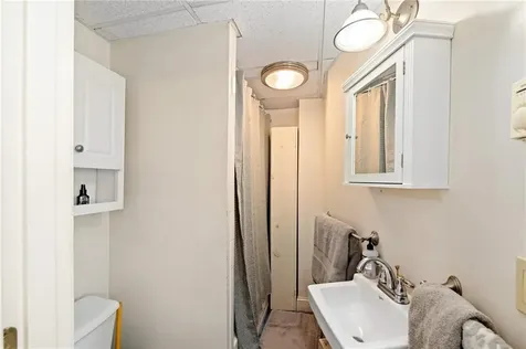 15 Thompson Street Warren RI 02885