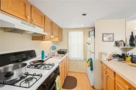 15 Thompson Street Warren RI 02885