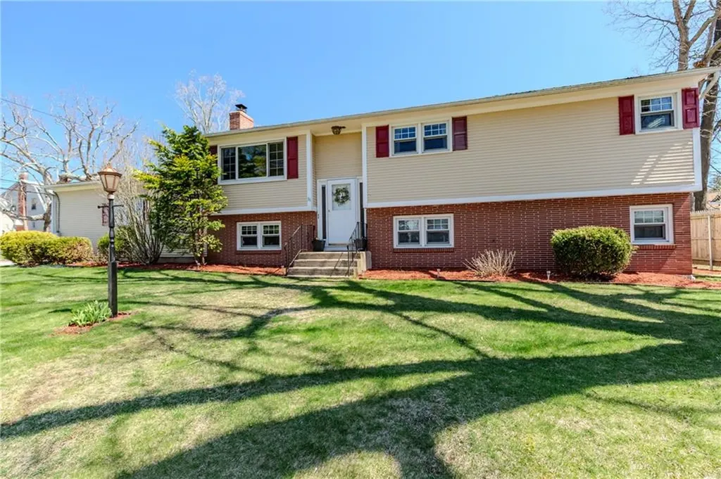 38 Autumn Street Cranston RI 02910