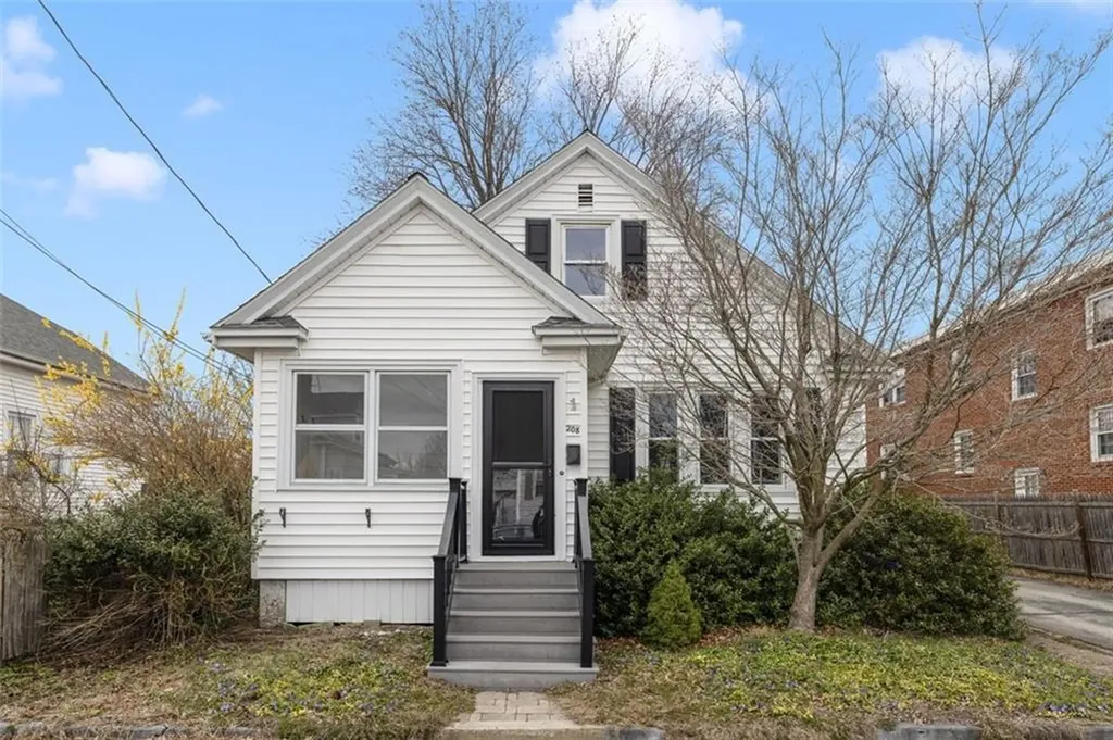 208 Liberty Street Pawtucket RI 02861