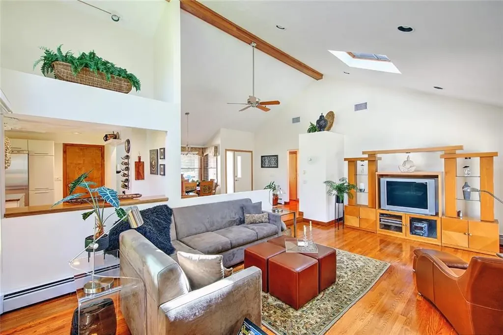 21 Fesser Avenue Bristol RI 02809