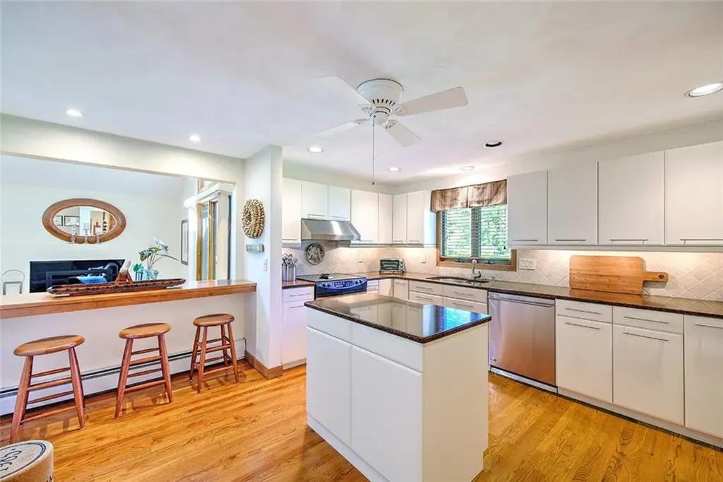 21 Fesser Avenue Bristol RI 02809
