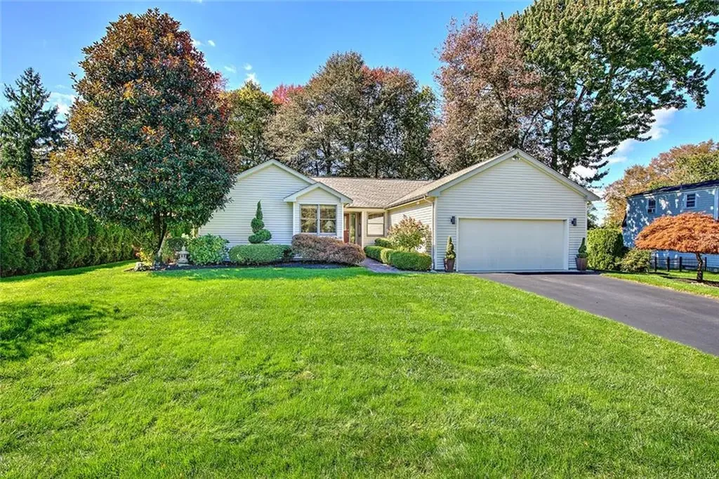 21 Fesser Avenue Bristol RI 02809
