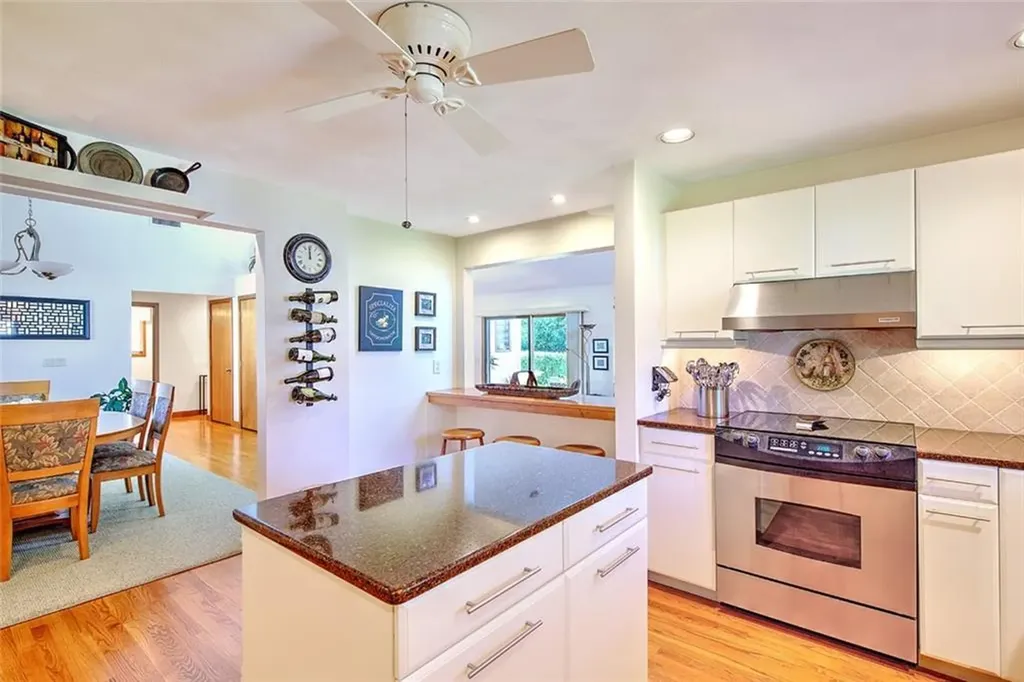 21 Fesser Avenue Bristol RI 02809