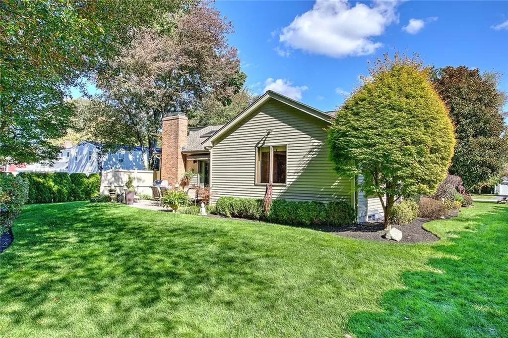21 Fesser Avenue Bristol RI 02809