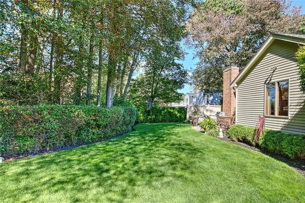 21 Fesser Avenue Bristol RI 02809