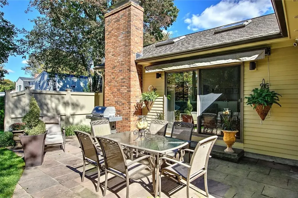 21 Fesser Avenue Bristol RI 02809