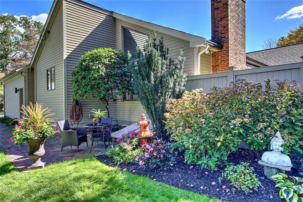 21 Fesser Avenue Bristol RI 02809