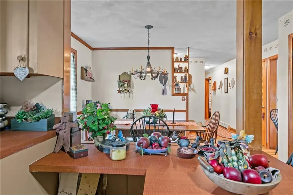 1 Pine Lane Warren RI 02885