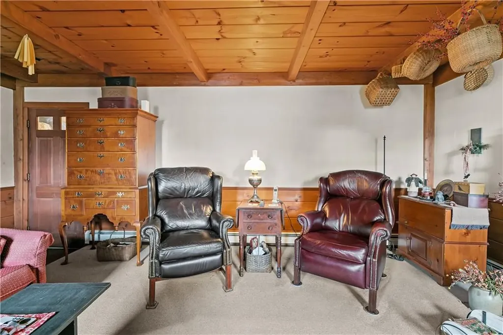 1 Pine Lane Warren RI 02885